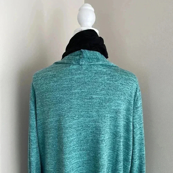 NY Collection Sweater With Attached Face Covering​​ - Picture 9 of 16